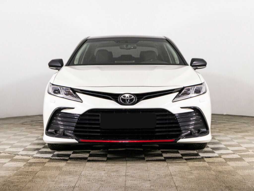 Toyota Camry 2021 года с пробегом. Фото: #1