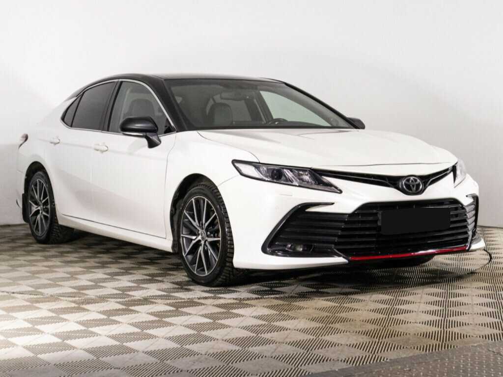 Toyota Camry 2021 года с пробегом. Фото: #2
