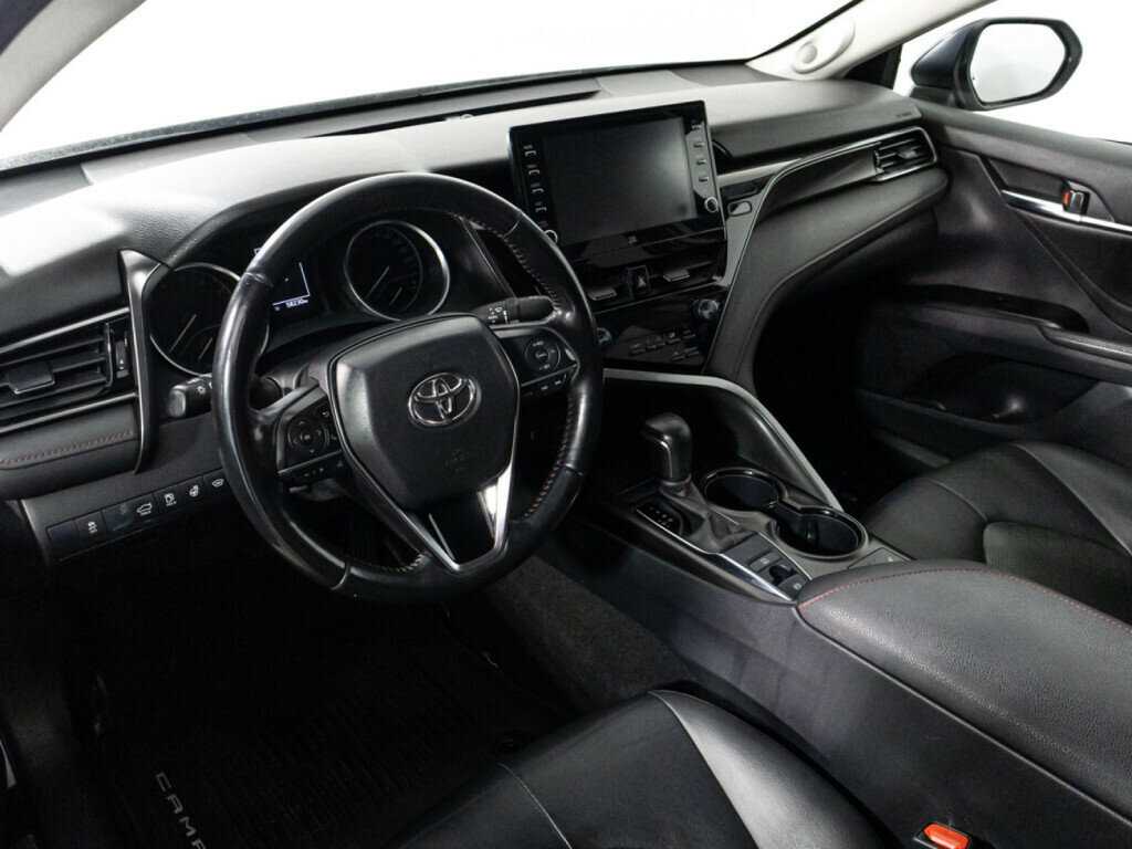 Toyota Camry 2021 года с пробегом. Фото: #10