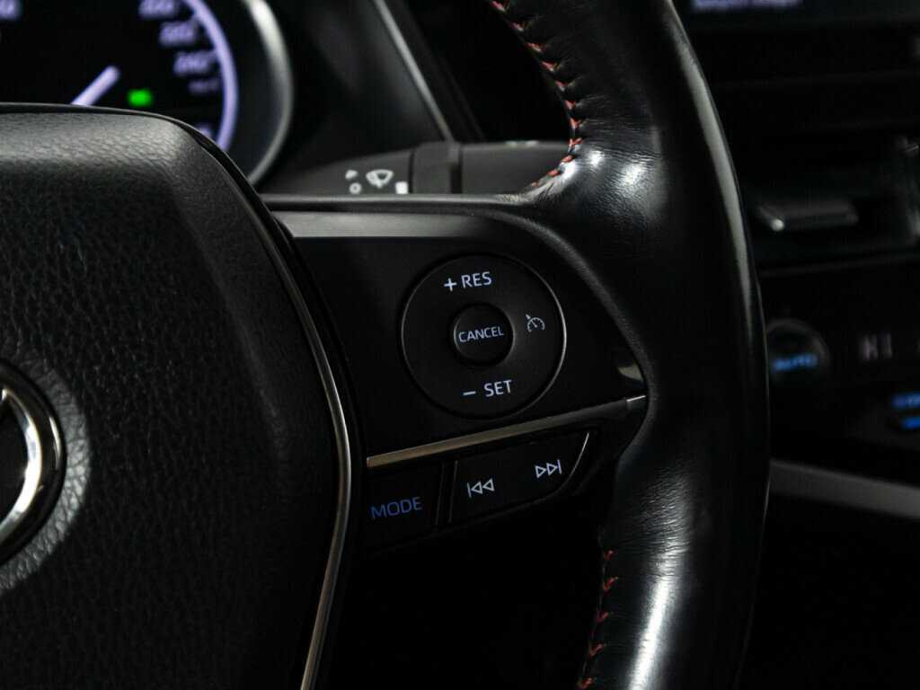 Toyota Camry 2021 года с пробегом. Фото: #19