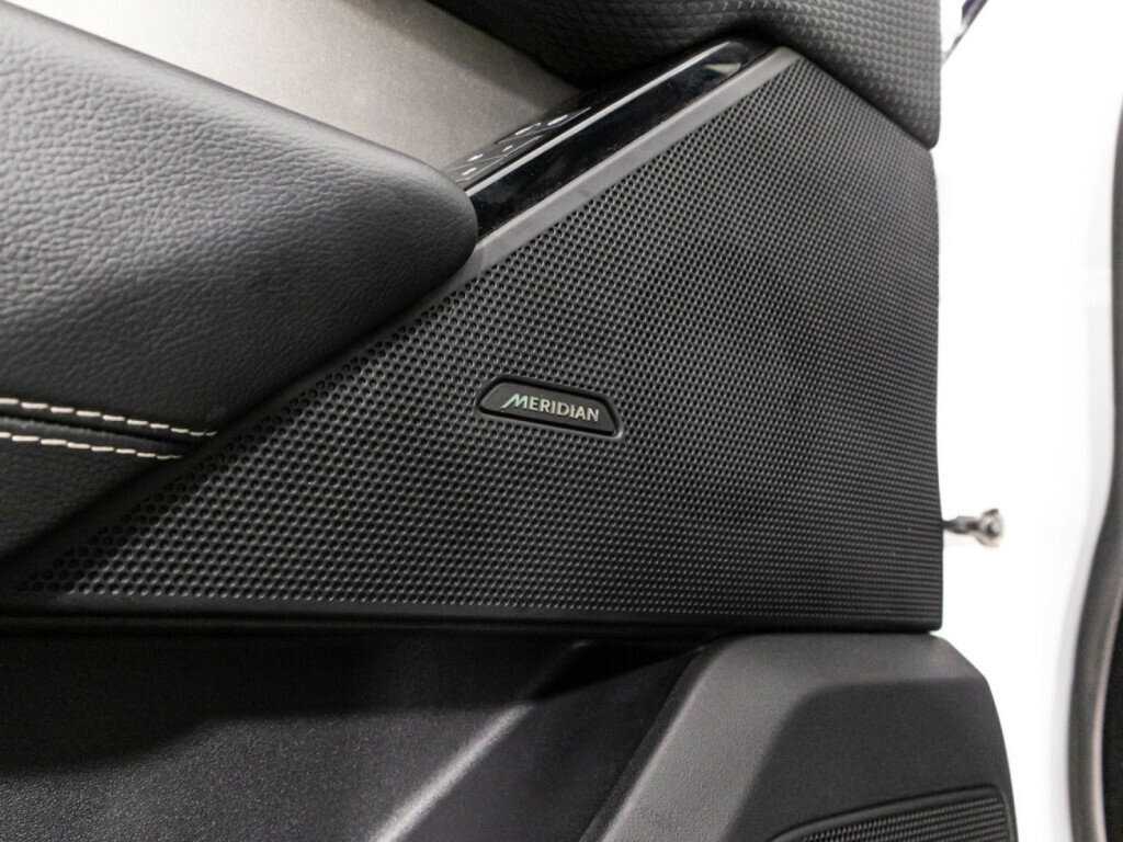 Land Rover Range Rover Velar 2019 года с пробегом. Фото: #17