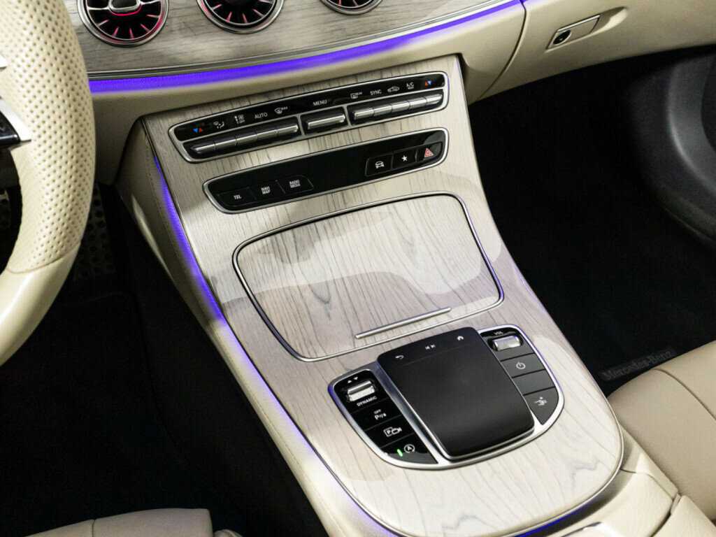 Mercedes-Benz E-Класс 2021 года с пробегом. Фото: #21