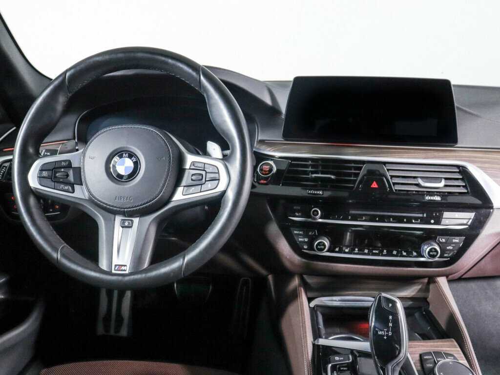 BMW 5 серии 2018 года с пробегом. Фото: #9