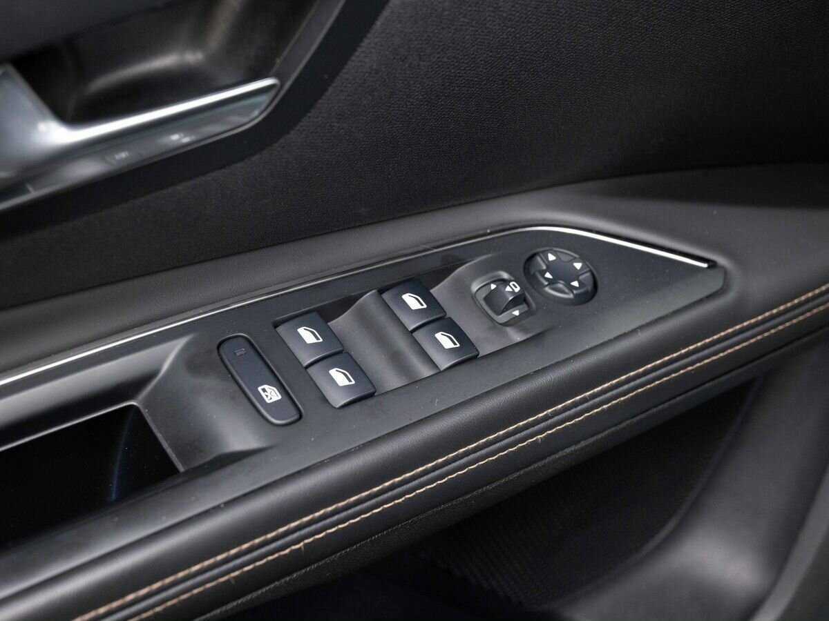 Peugeot 5008 2018 года с пробегом. Фото: #19