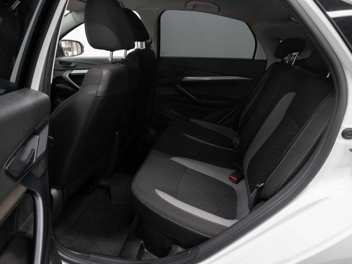 Lada (ВАЗ) Vesta 2023 года с пробегом. Фото: #9