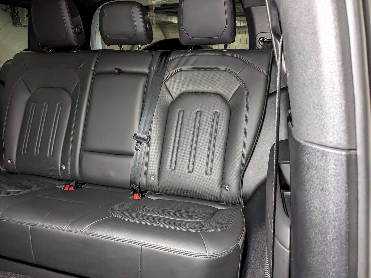 Land Rover Defender 2021 года с пробегом. Фото: #11