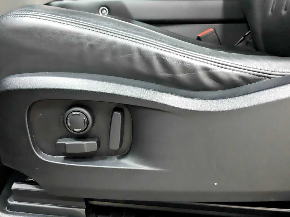 Land Rover Defender 2021 года с пробегом. Фото: #19