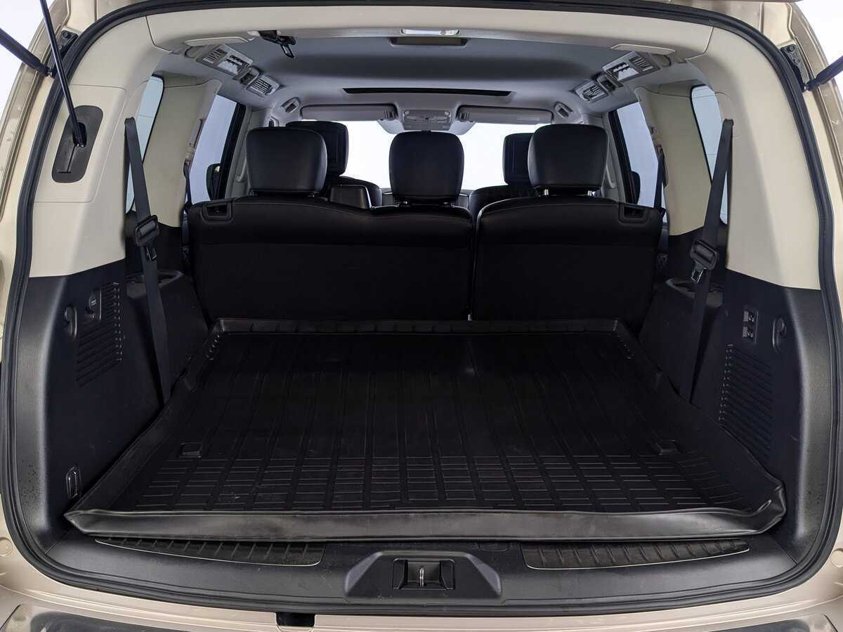 Infiniti QX80 2018 года с пробегом. Фото: #9