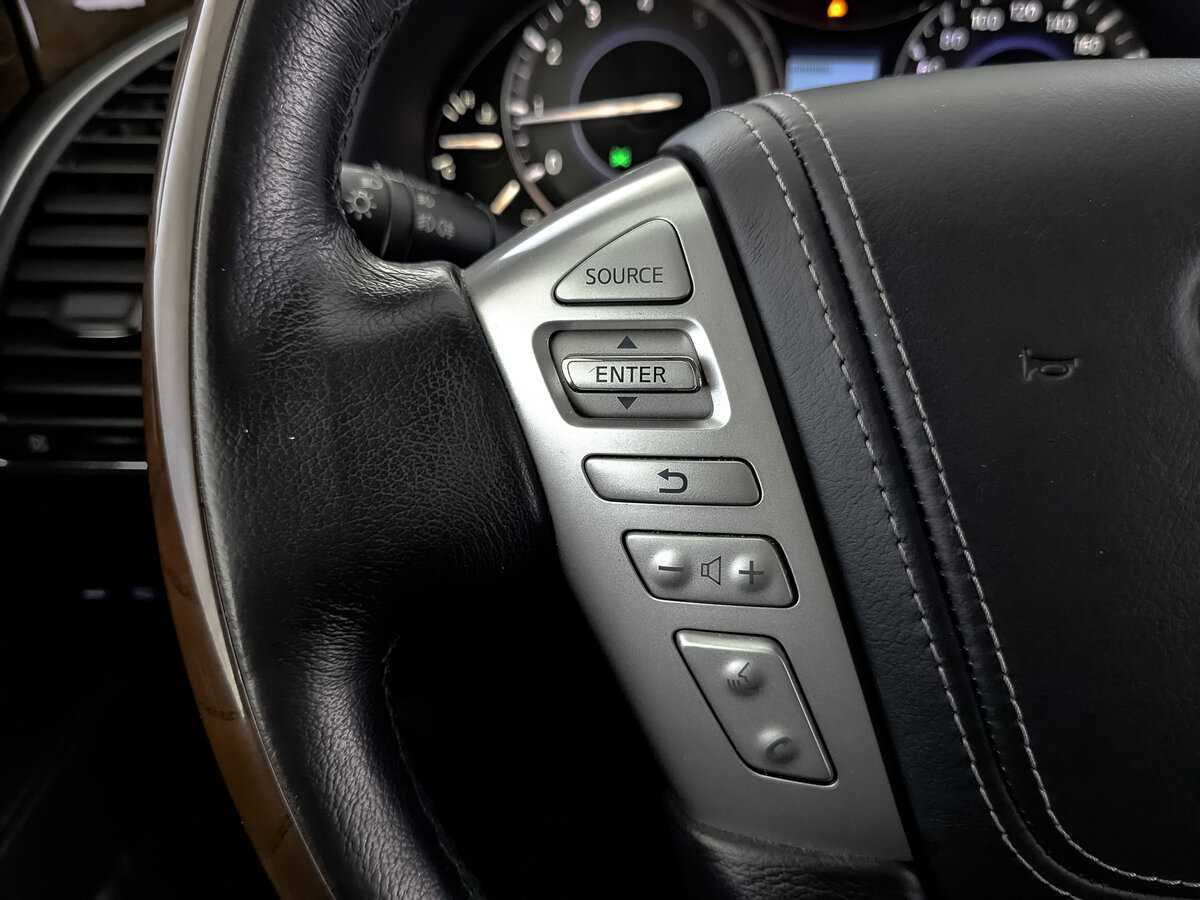 Infiniti QX80 2018 года с пробегом. Фото: #28