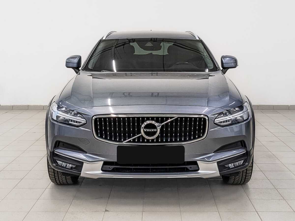 Volvo V90 Cross Country 2018 года с пробегом. Фото: #1