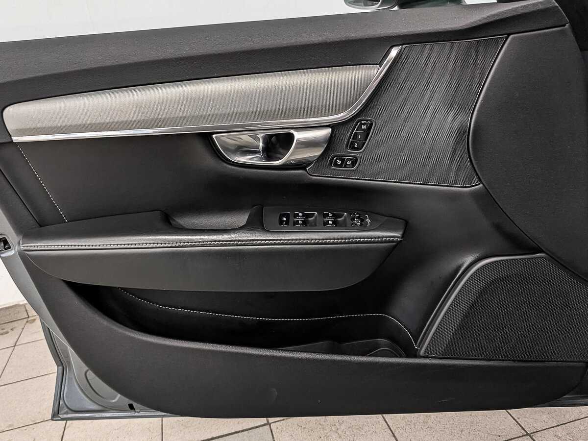 Volvo V90 Cross Country 2018 года с пробегом. Фото: #18