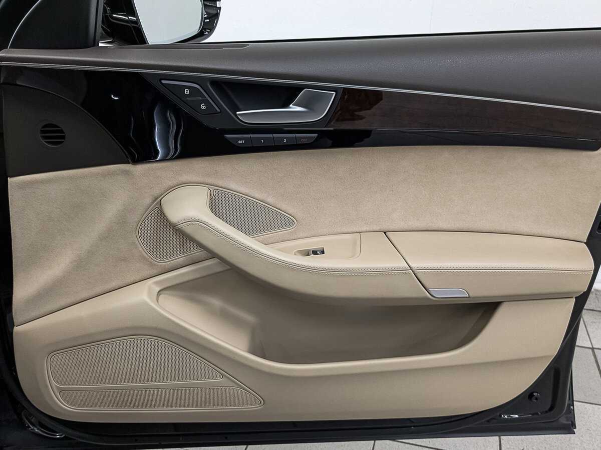 Audi A8 2014 года с пробегом. Фото: #23