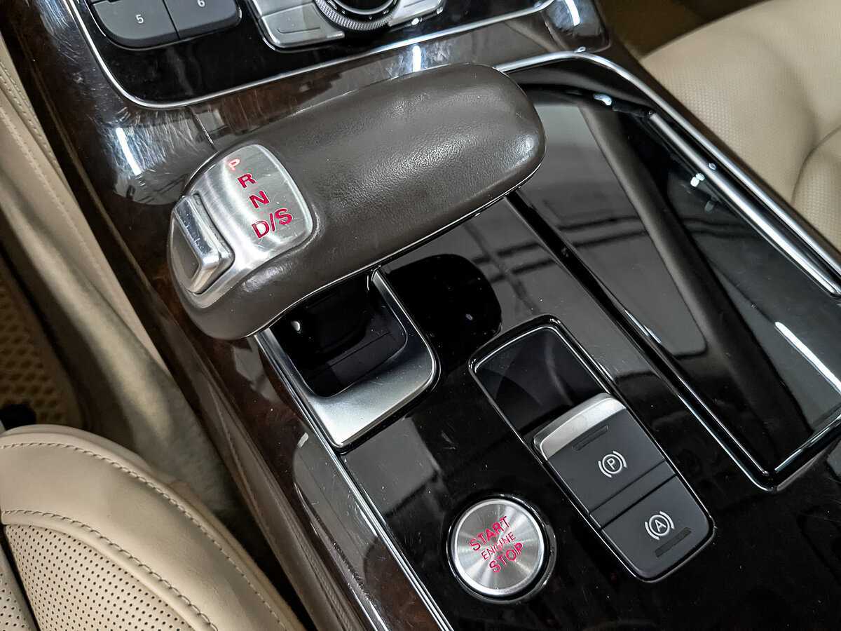 Audi A8 2014 года с пробегом. Фото: #26