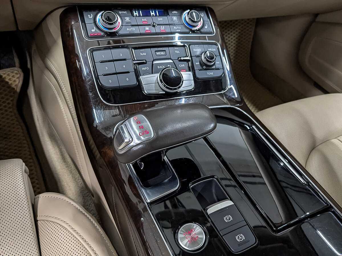 Audi A8 2014 года с пробегом. Фото: #28