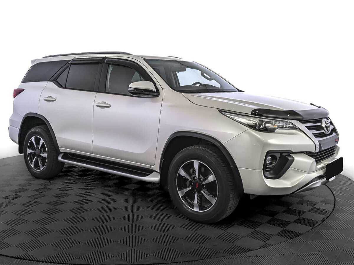 Toyota Fortuner 2019 года с пробегом. Фото: #2
