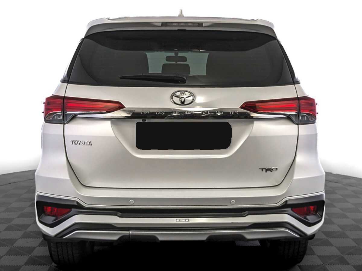 Toyota Fortuner 2019 года с пробегом. Фото: #5