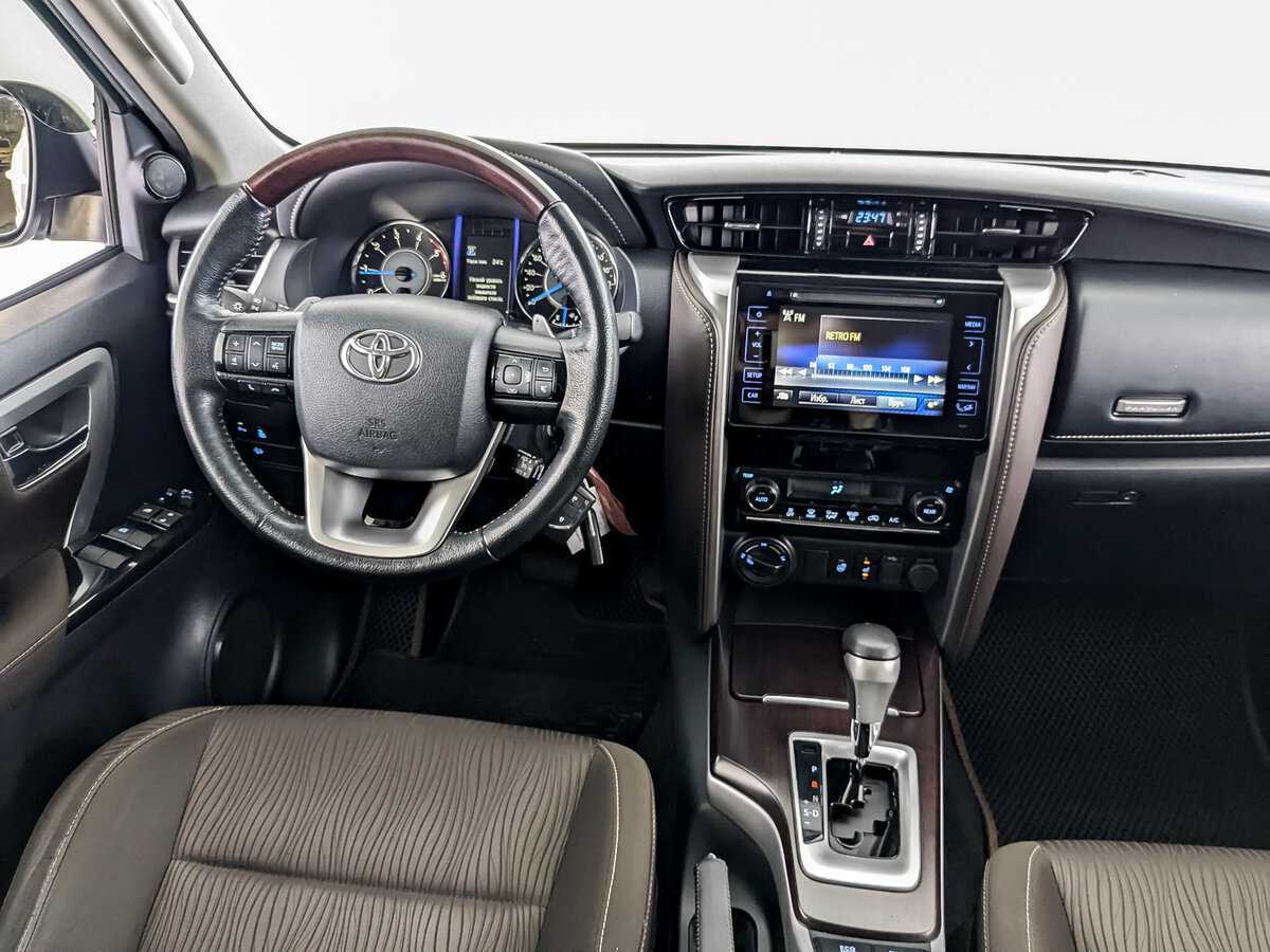 Toyota Fortuner 2019 года с пробегом. Фото: #12