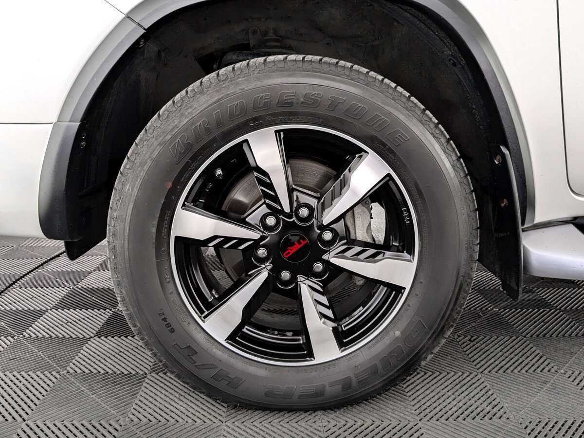 Toyota Fortuner 2019 года с пробегом. Фото: #16