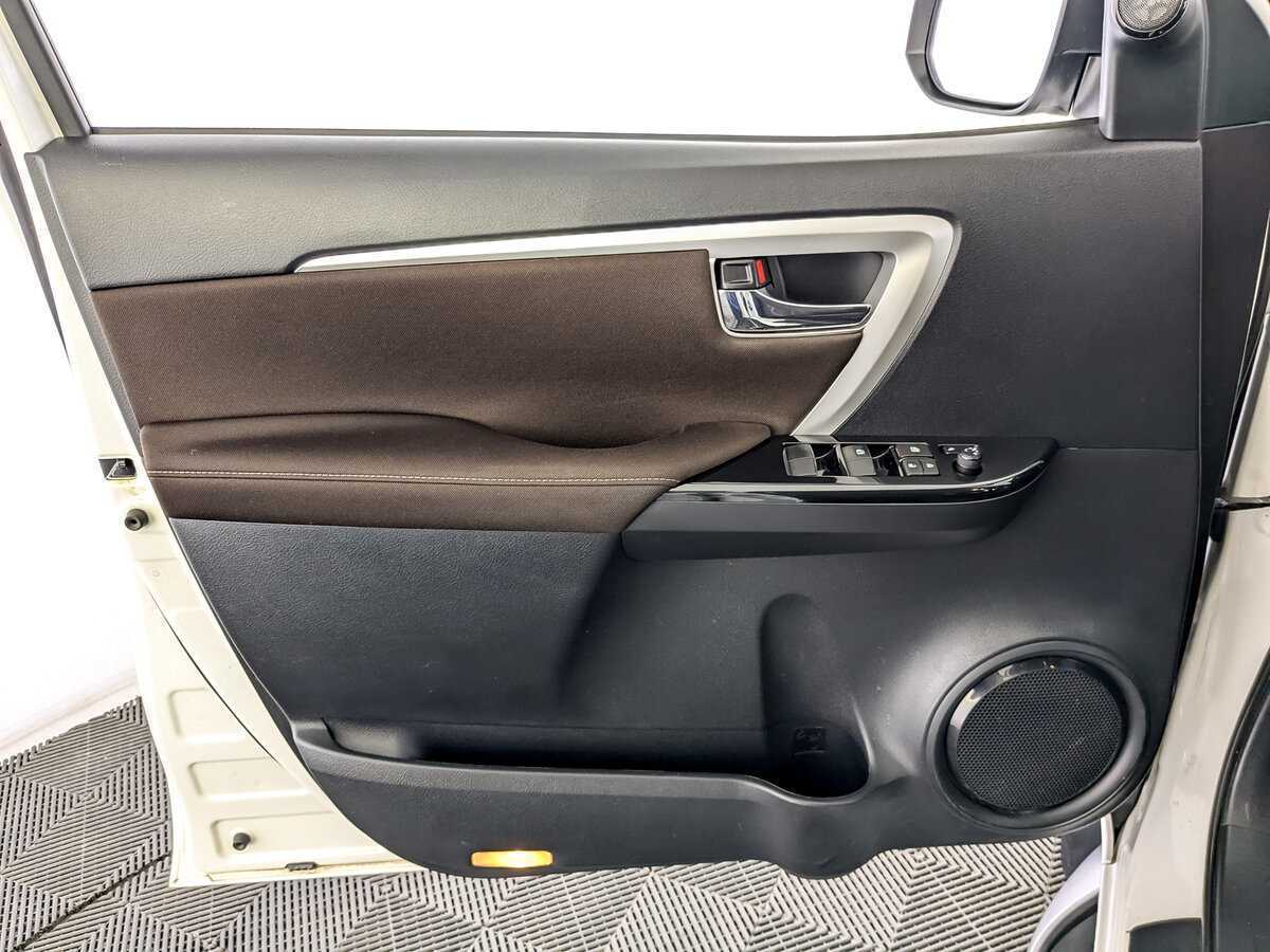 Toyota Fortuner 2019 года с пробегом. Фото: #17