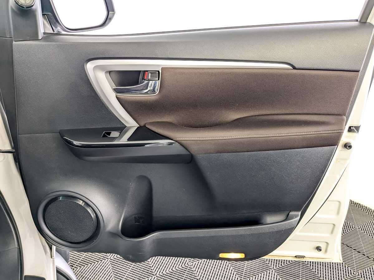 Toyota Fortuner 2019 года с пробегом. Фото: #22