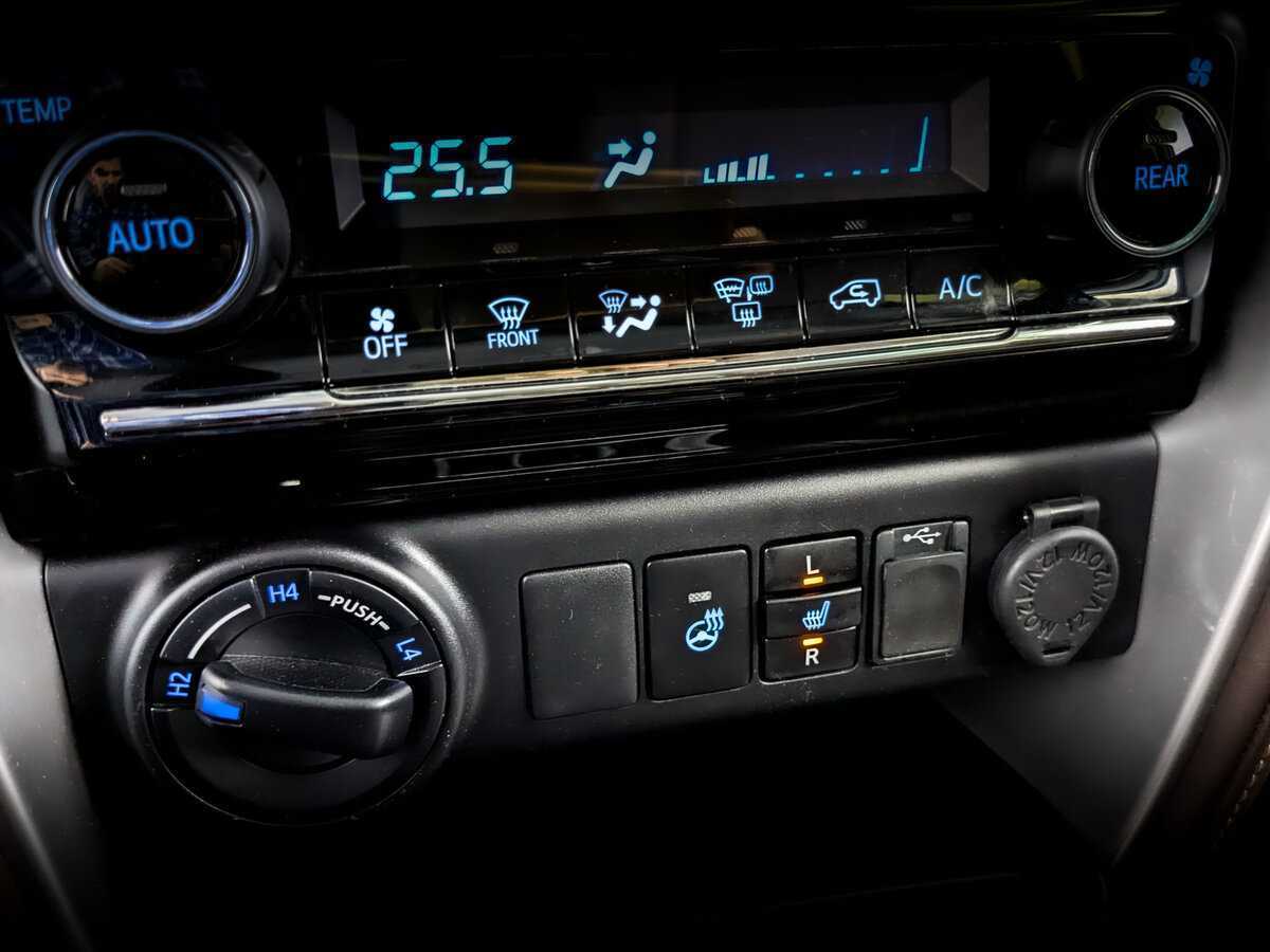 Toyota Fortuner 2019 года с пробегом. Фото: #25