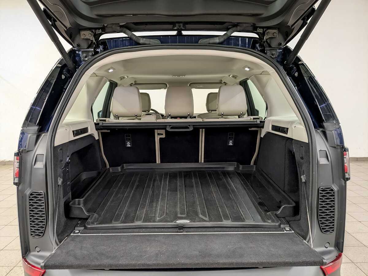 Land Rover Discovery 2018 года с пробегом. Фото: #9