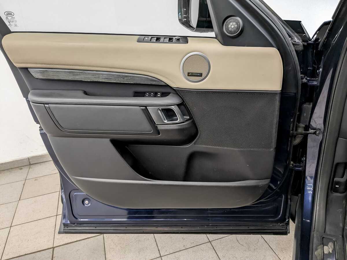 Land Rover Discovery 2018 года с пробегом. Фото: #18