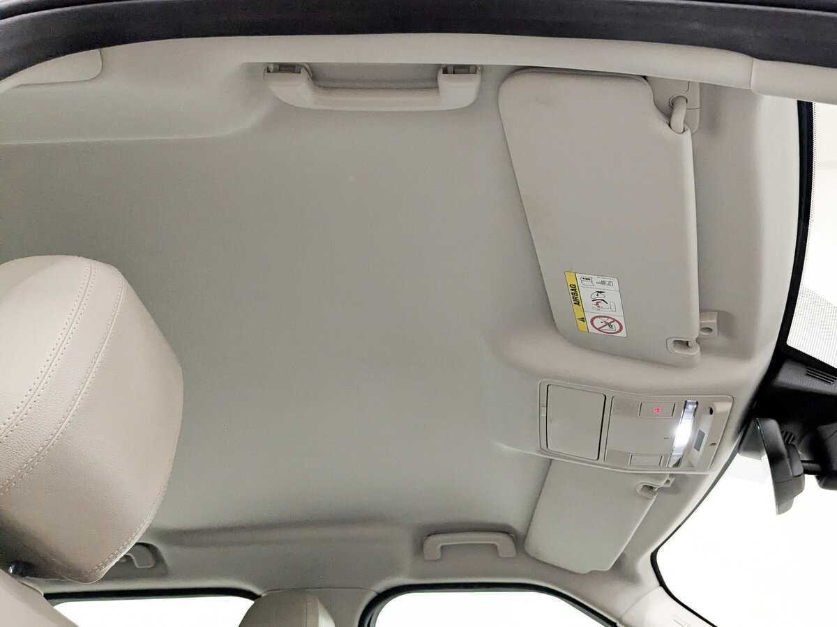 Land Rover Discovery 2018 года с пробегом. Фото: #22