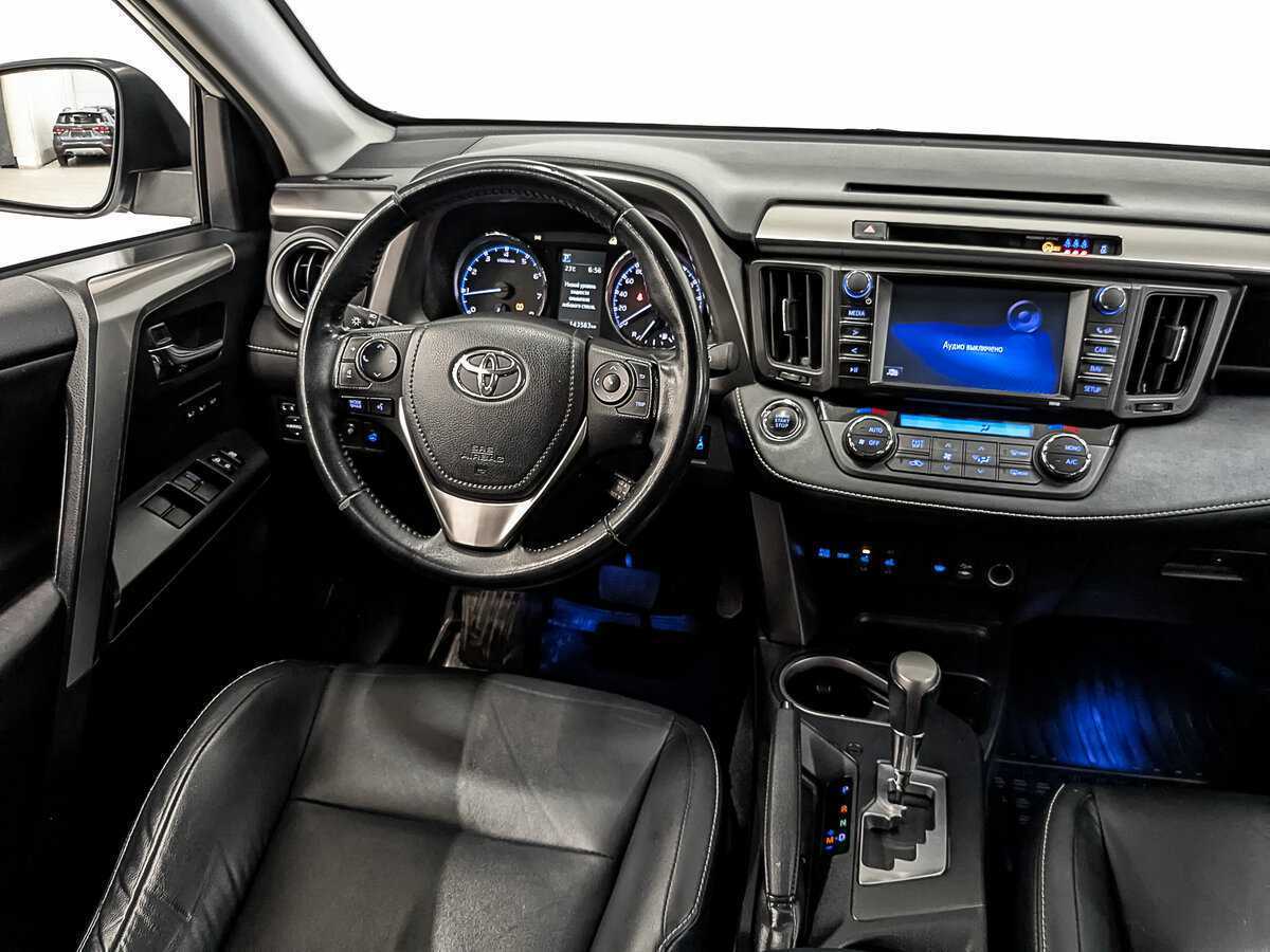 Toyota RAV4 2017 года с пробегом. Фото: #23