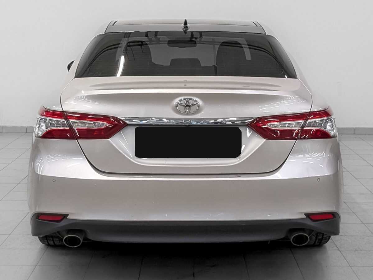 Toyota Camry 2022 года с пробегом. Фото: #5
