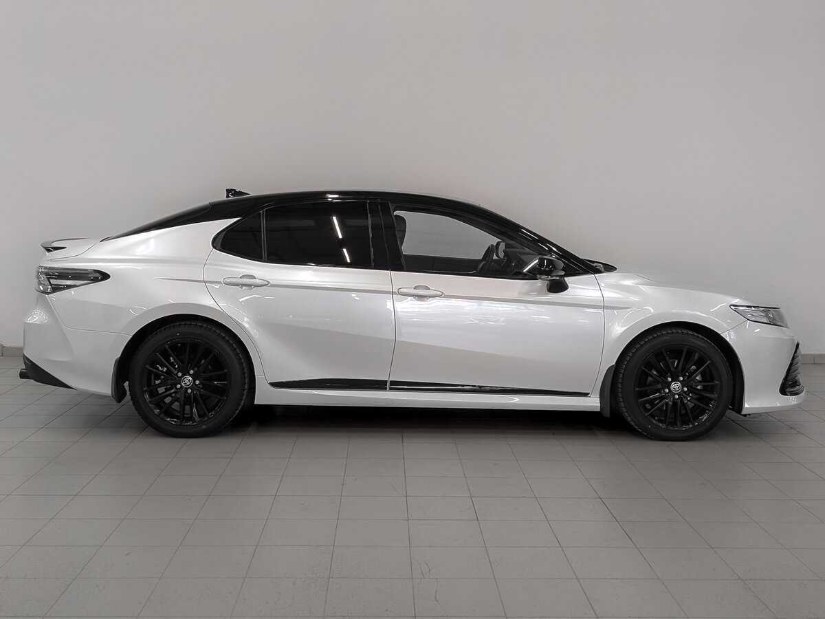 Toyota Camry 2022 года с пробегом. Фото: #3