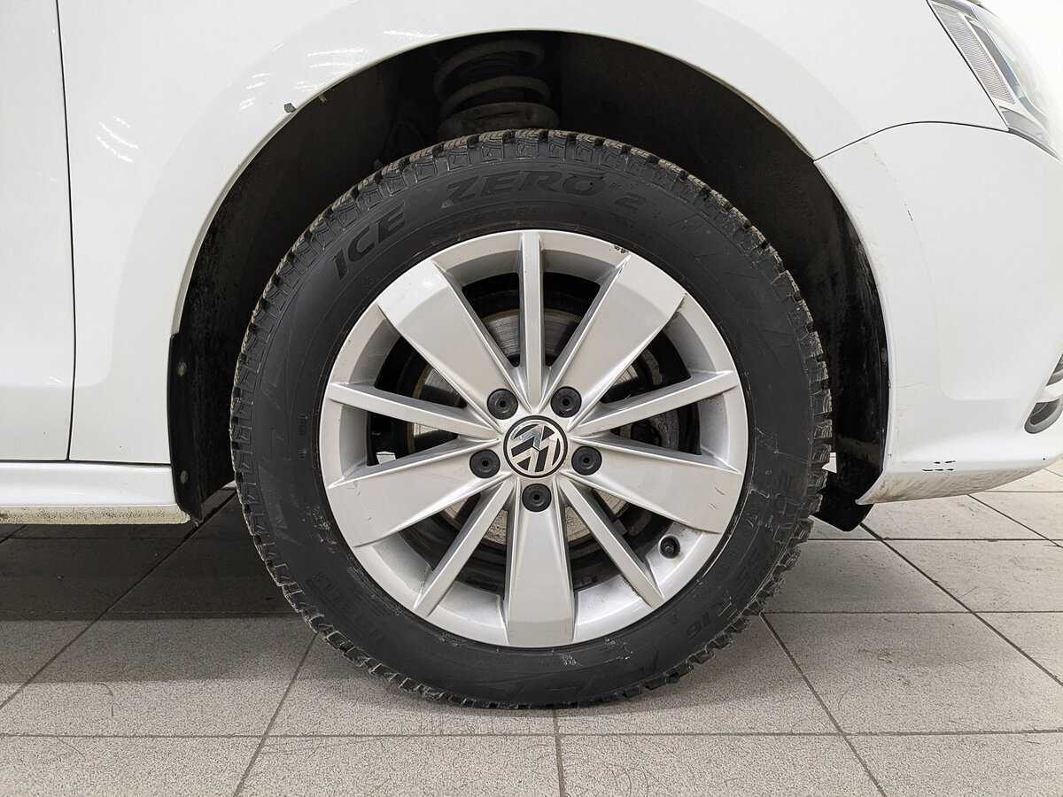 Б/У Фольксваген Джетта 2016 года. Фото: #11