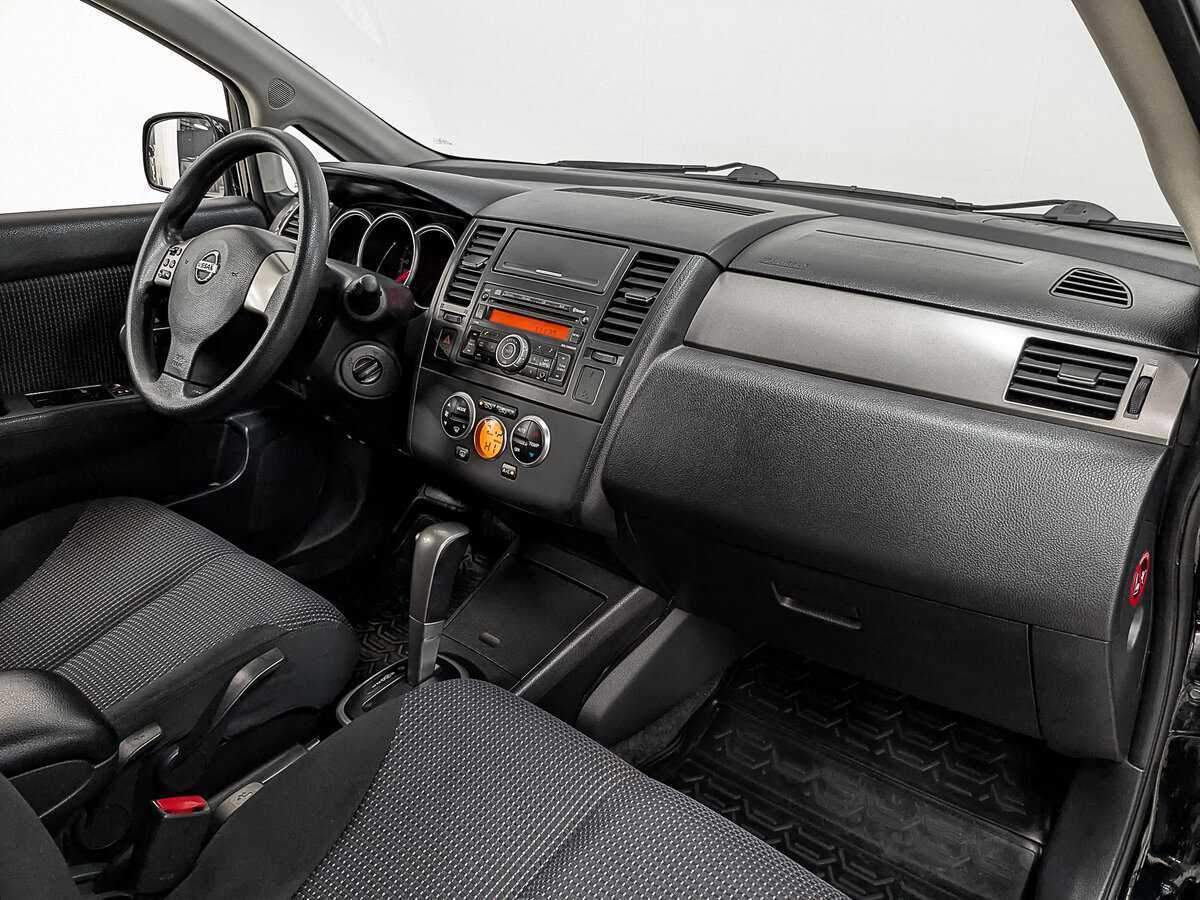 Nissan Tiida 2010 года с пробегом. Фото: #12