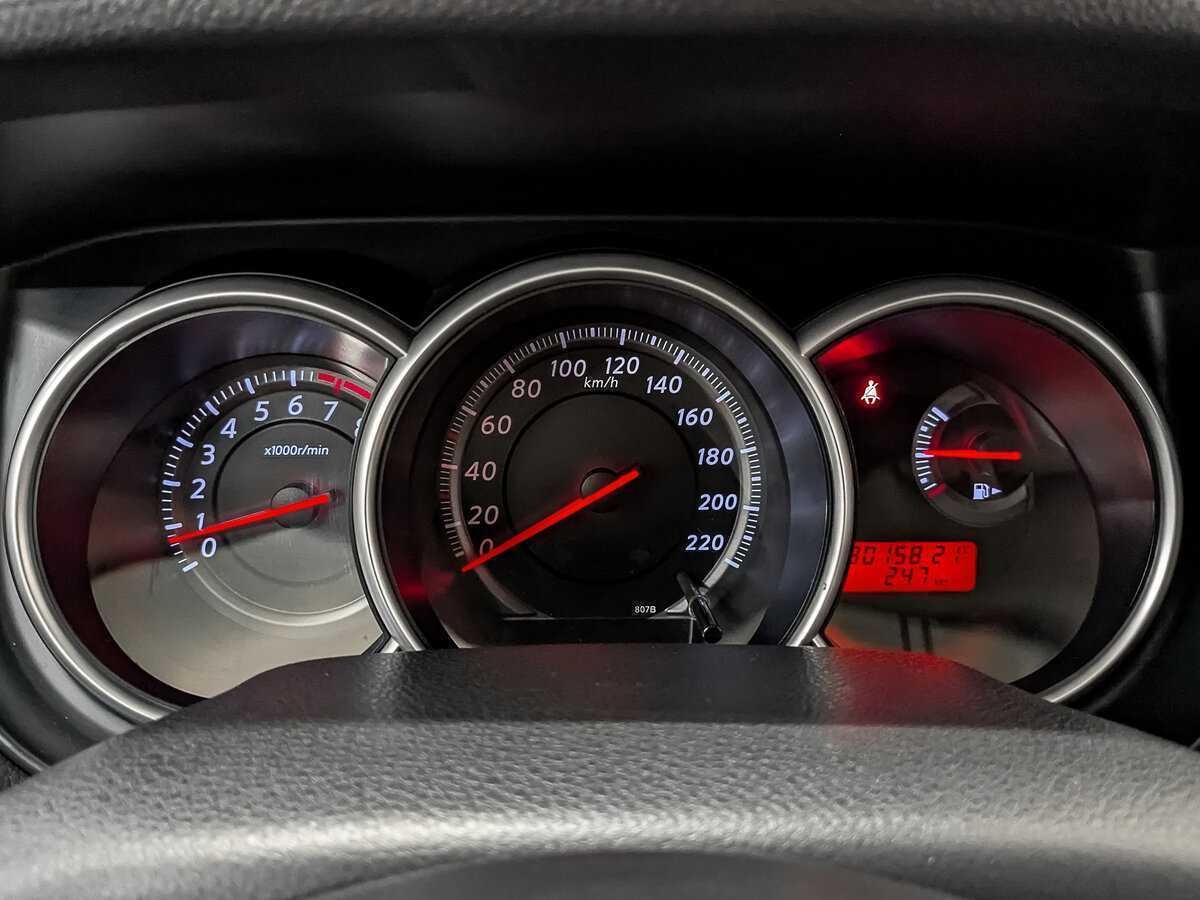 Nissan Tiida 2010 года с пробегом. Фото: #15