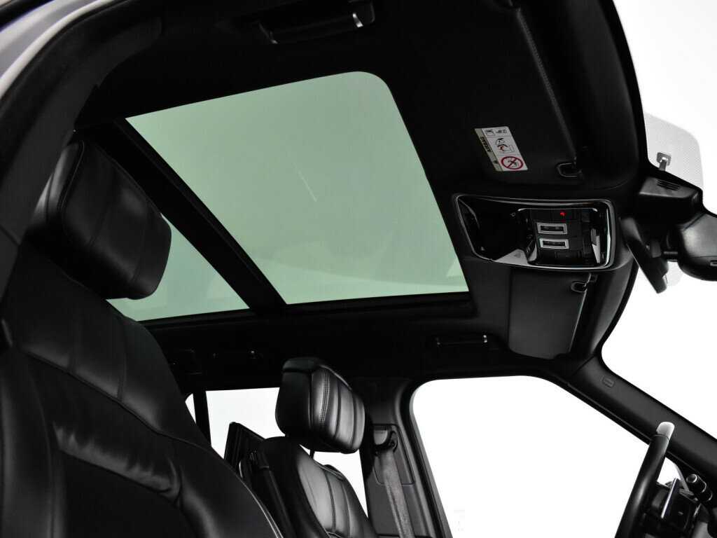 Land Rover Range Rover 2020 года с пробегом. Фото: #12