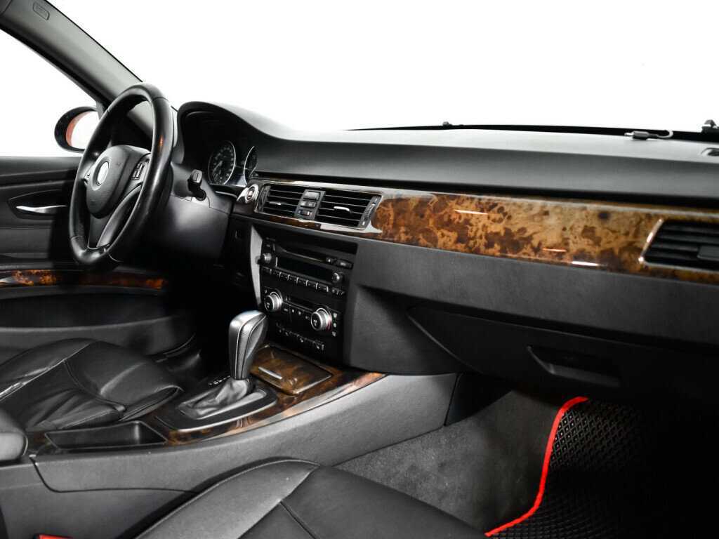 BMW 3 серии 2008 года с пробегом. Фото: #8