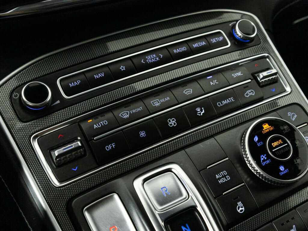 Hyundai Santa Fe 2021 года с пробегом. Фото: #21