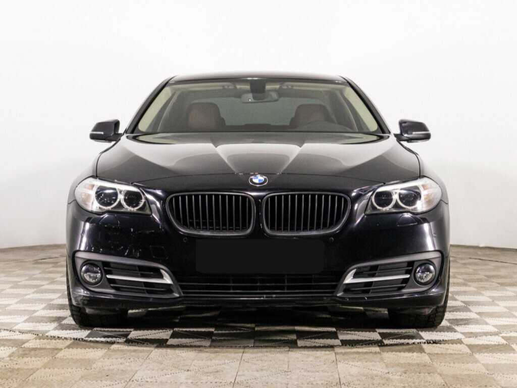 BMW 5 серии 2016 года с пробегом. Фото: #1
