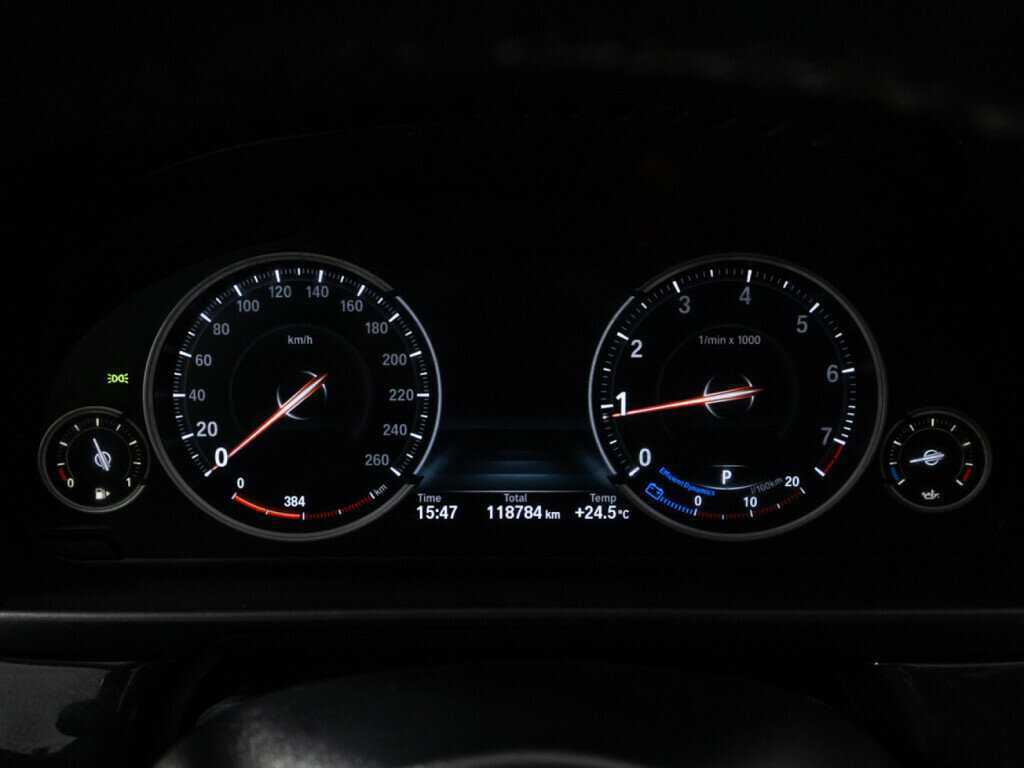 BMW 5 серии 2016 года с пробегом. Фото: #11