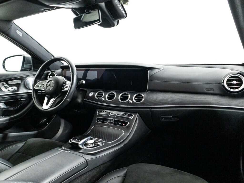 Mercedes-Benz E-Класс 2018 года с пробегом. Фото: #8