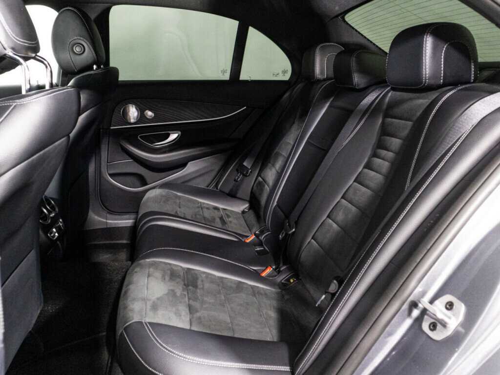 Mercedes-Benz E-Класс 2018 года с пробегом. Фото: #9