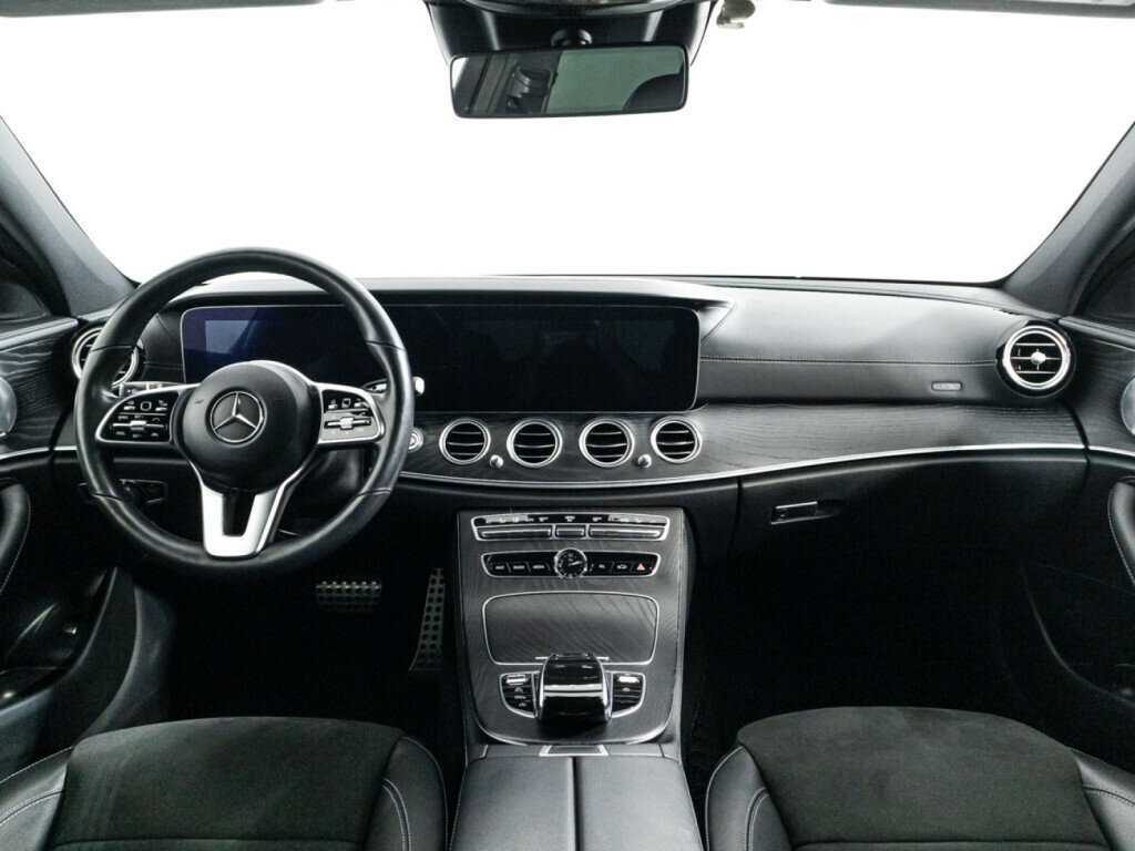 Mercedes-Benz E-Класс 2018 года с пробегом. Фото: #12