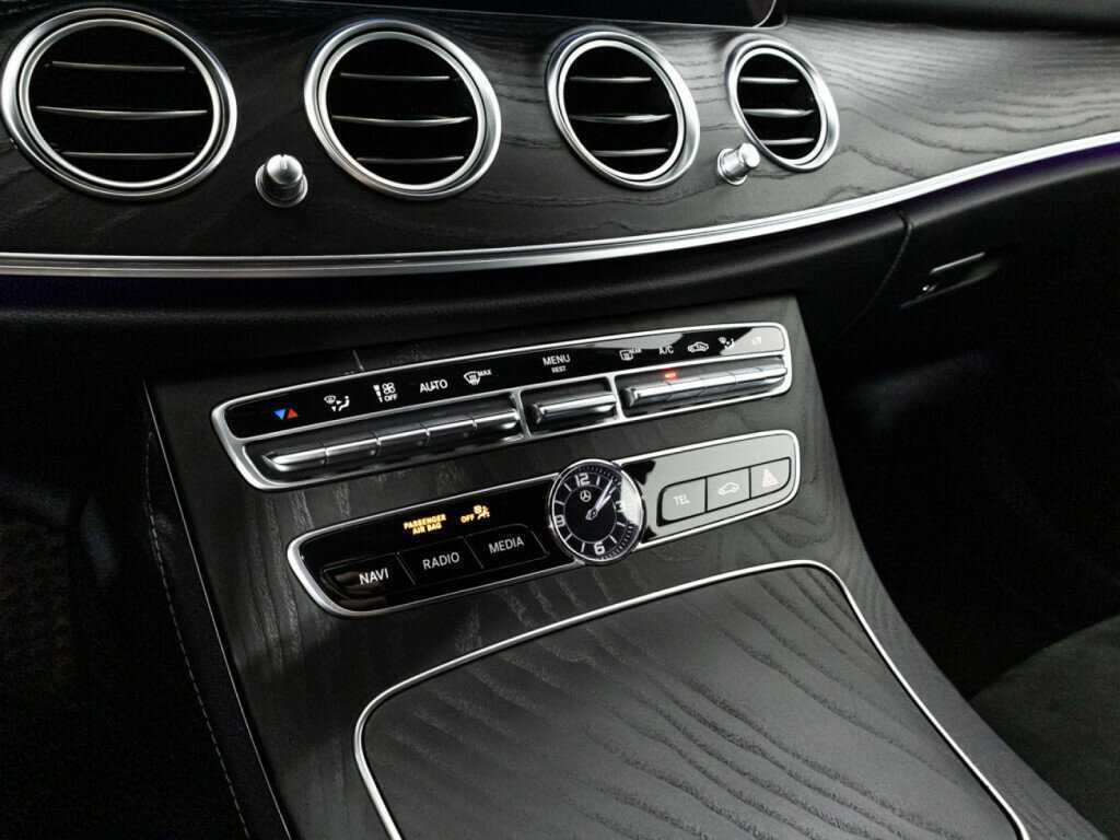 Mercedes-Benz E-Класс 2018 года с пробегом. Фото: #17