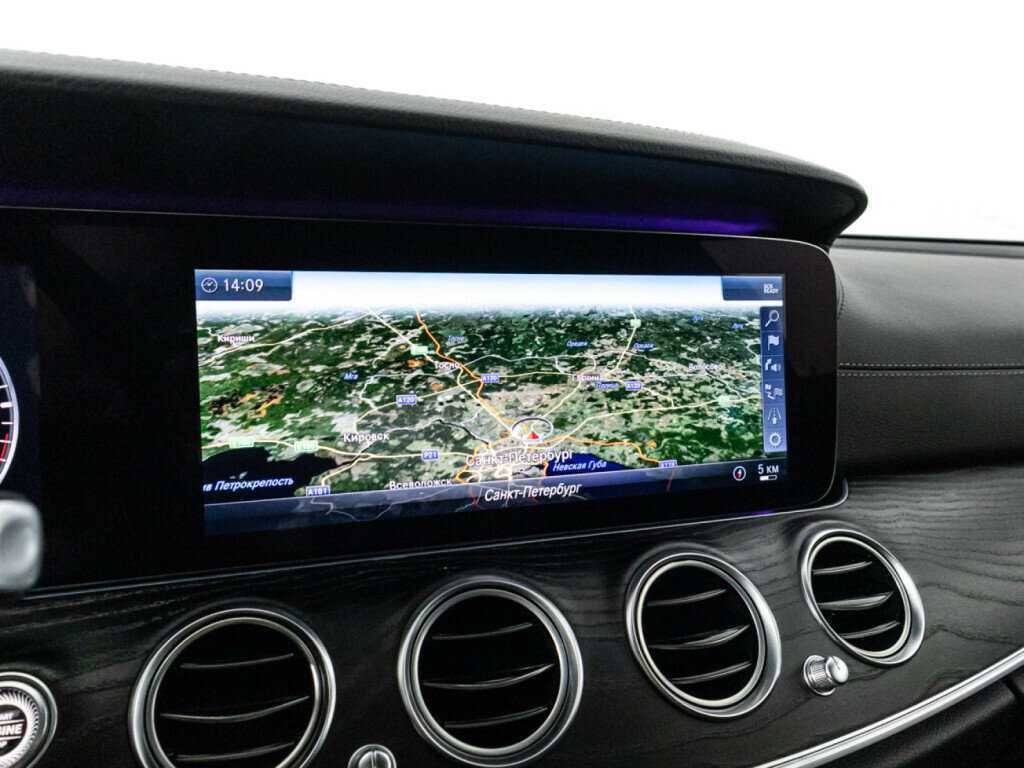 Mercedes-Benz E-Класс 2018 года с пробегом. Фото: #18