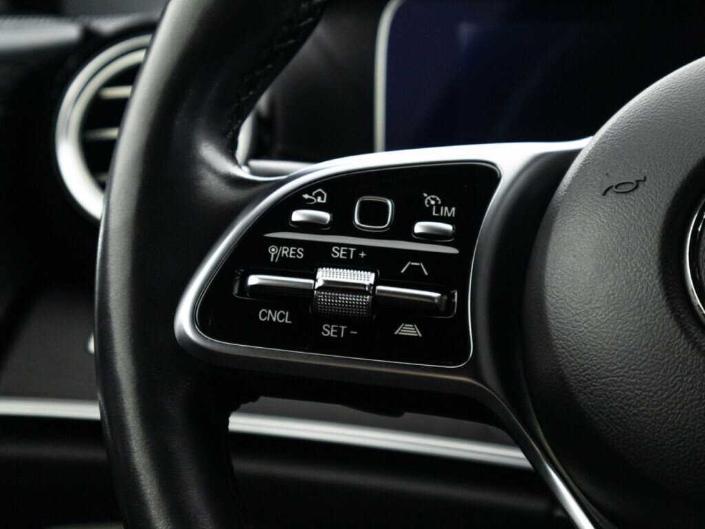 Mercedes-Benz E-Класс 2018 года с пробегом. Фото: #23