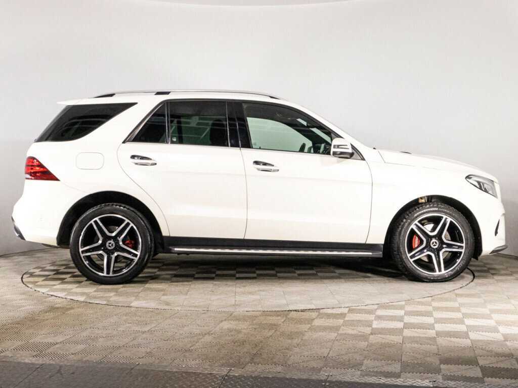 Mercedes-Benz GLE 2015 года с пробегом. Фото: #3