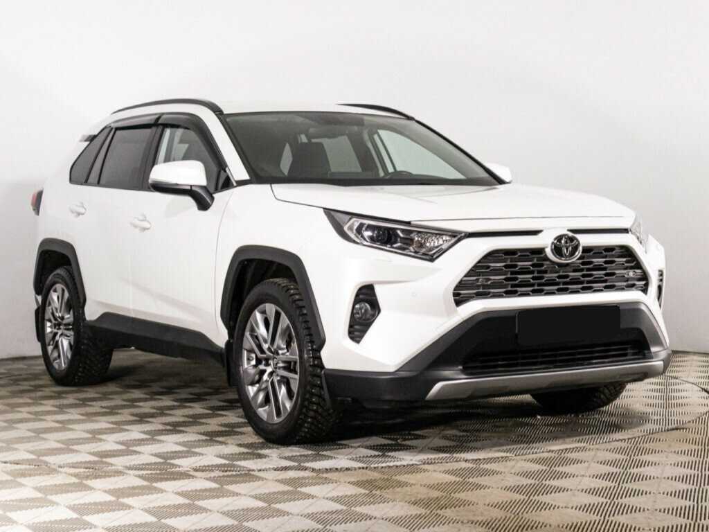 Toyota RAV4 2022 года с пробегом. Фото: #2