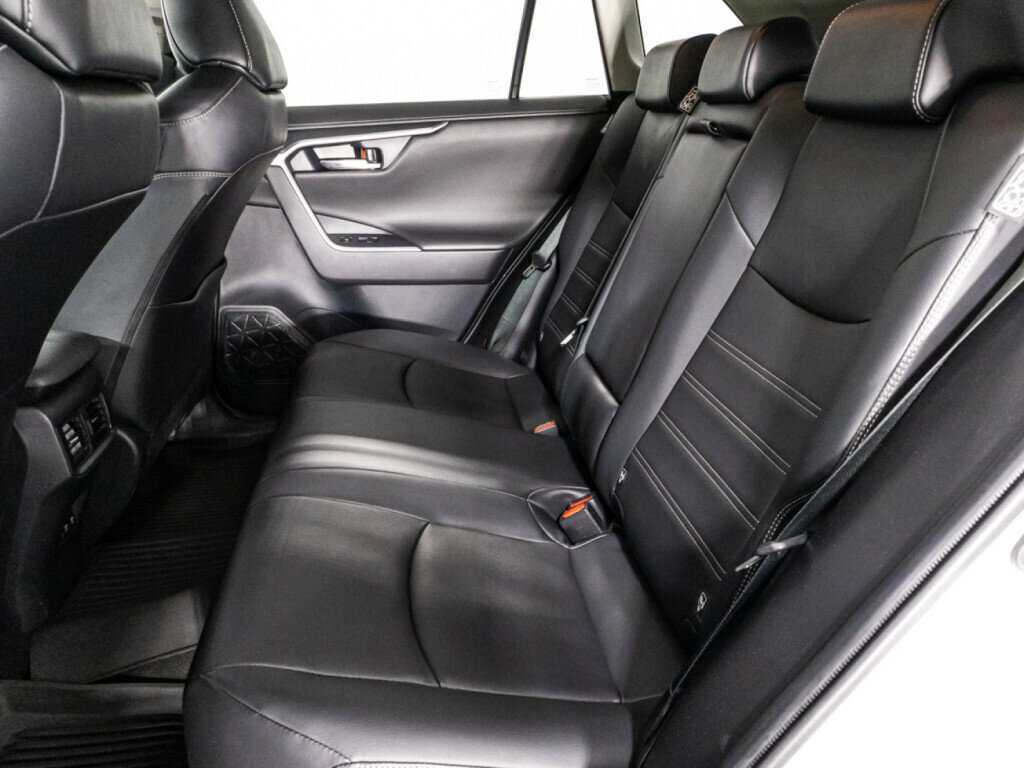 Toyota RAV4 2022 года с пробегом. Фото: #9