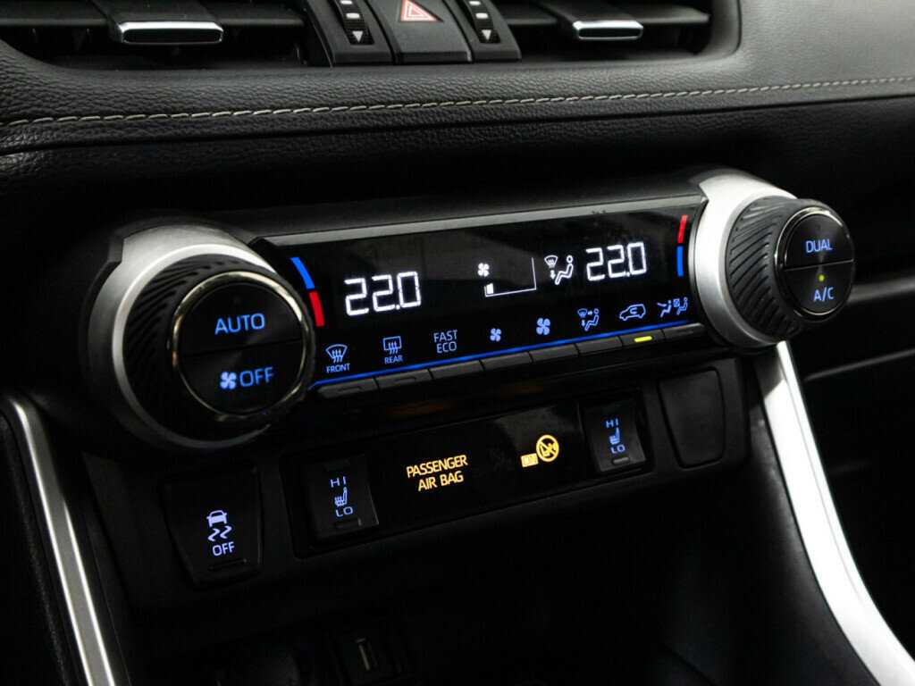 Toyota RAV4 2022 года с пробегом. Фото: #21