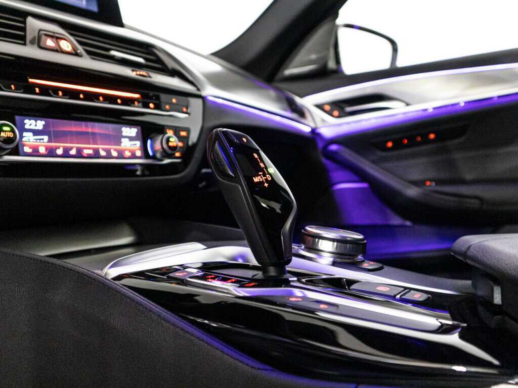 BMW 5 серии 2020 года с пробегом. Фото: #32